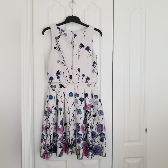 Ivanka Trump Flower Dress - Picture 5 of 5